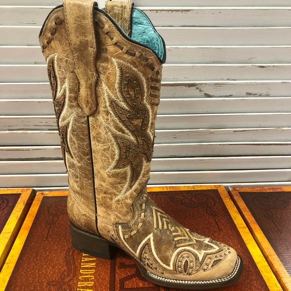 Corral Shoes - Women's Corral Square Toe Tan Boot